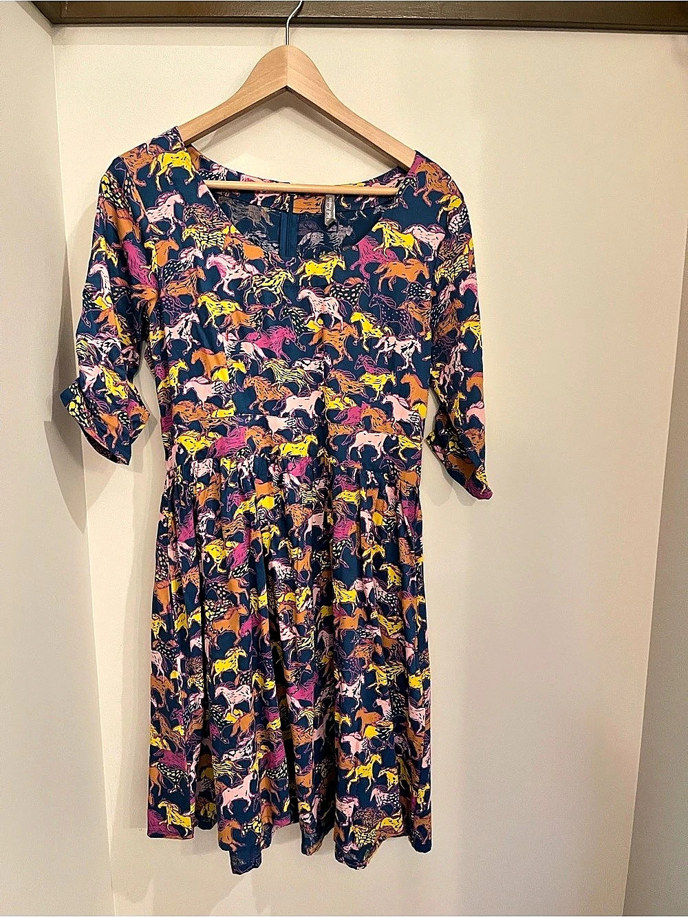 Mata Traders horse Print Midi Dress in Blue & Pink Size Medium Like New organic